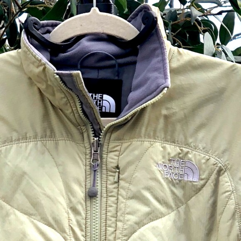 North Face Light Puffer Jacket - Picture 4 of 12